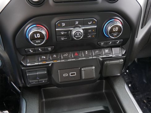 Used 2019 Chevrolet Silverado 1500 LTZ w/ LTZ Plus Package AWD/4WD image 23