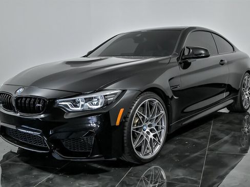 Used 2020 BMW M4 Coupe w/ Executive Package RWD image 5