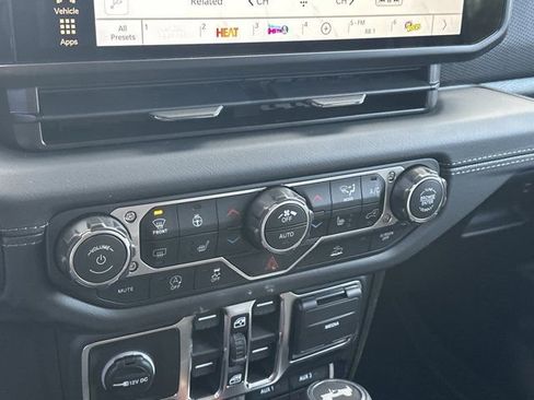 New 2026 Jeep Wrangler Unlimited Rubicon image 29