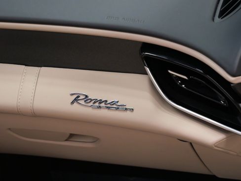 Used 2024 Ferrari Roma Spider image 26