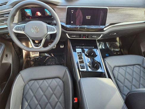 New 2026 Volkswagen Atlas SEL Premium R-Line image 15