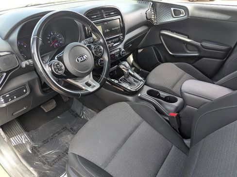 Used 2020 Kia Soul EX FWD image 24