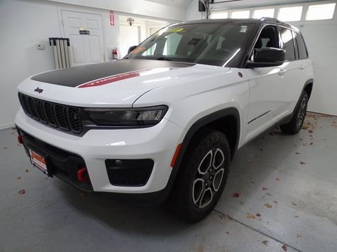 Certified 2022 Jeep Grand Cherokee Trailhawk w/ ADV Protech Group II image 18