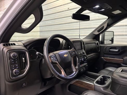 Used 2022 Chevrolet Silverado 2500 High Country w/ Z71 Off-Road Package AWD/4WD image 10