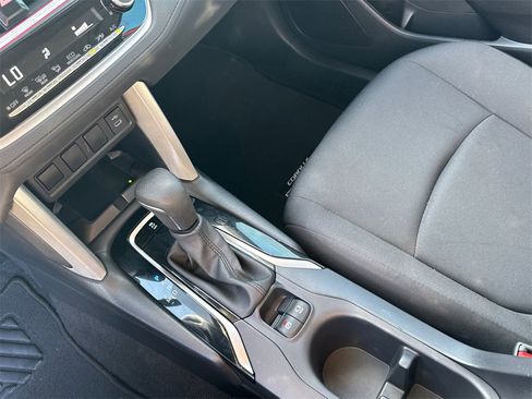 Certified 2024 Toyota Corolla Cross LE image 30