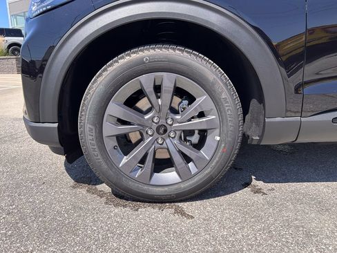New 2026 Ford Explorer Active w/ Active Comfort Package AWD/4WD image 36