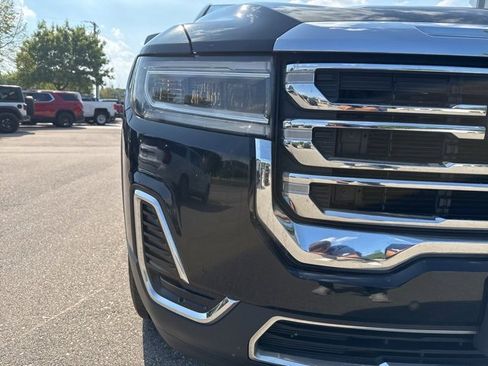 Used 2022 GMC Acadia SLE w/ Driver Convenience Package image 10