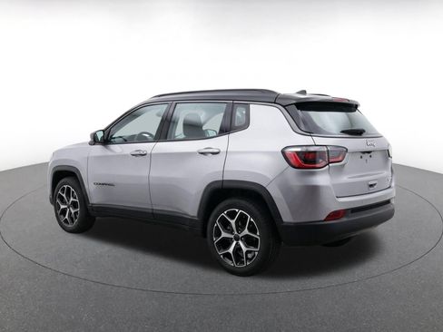 Used 2025 Jeep Compass Limited AWD/4WD image 7