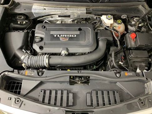 Used 2024 Cadillac XT4 Premium Luxury image 31