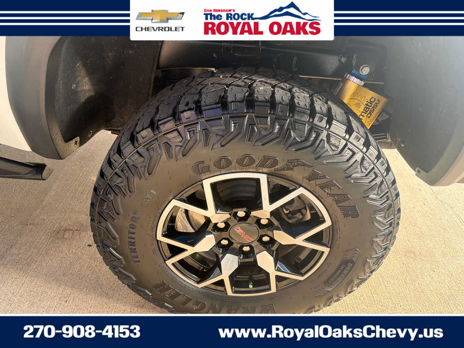 Used 2024 GMC Canyon AT4X AWD/4WD image 11