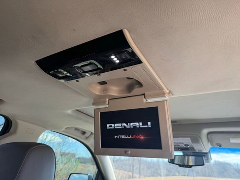 Used 2016 GMC Yukon XL Denali w/ Open Road Package image 22
