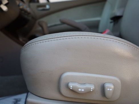 Used 2006 Nissan Altima 3.5 SL image 16