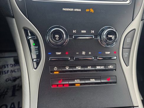 Used 2020 Lincoln Nautilus Premier w/ Equipment Group 101A image 16