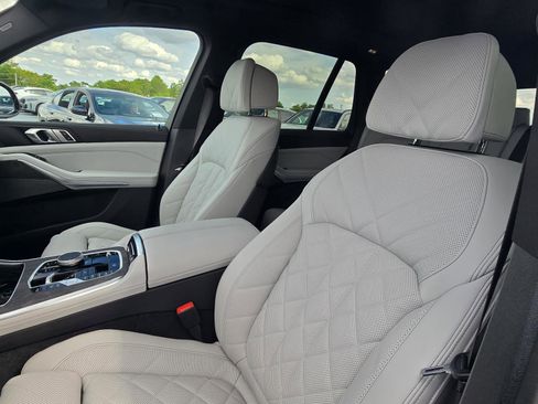 New 2026 BMW X5 xDrive50e w/ M Sport Package AWD/4WD image 16