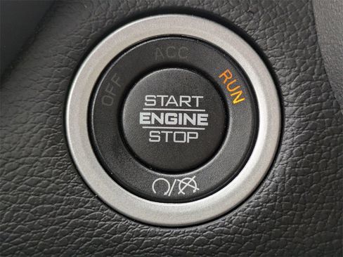 Used 2024 RAM 2500 Big Horn w/ Level 2 Equipment Group image 30