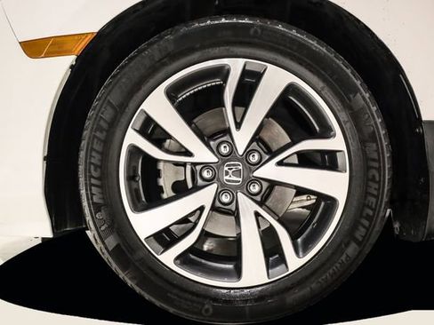 Used 2023 Honda Odyssey Touring image 9