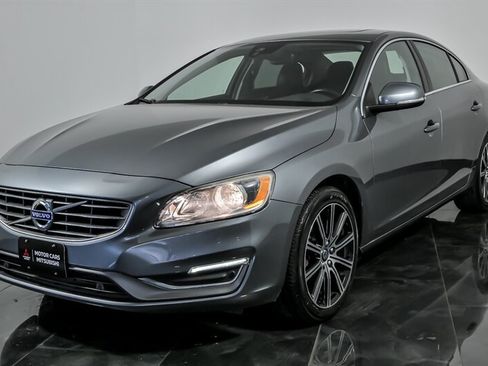 Used 2018 Volvo S60 T5 Inscription FWD image 5
