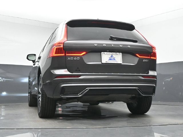 Used 2024 Volvo XC60 B5 Plus w/ Protection Package Premier AWD/4WD image 38