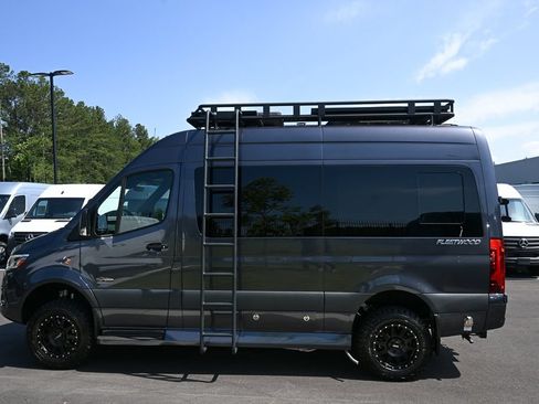 Used 2023 Mercedes-Benz Sprinter 2500 image 3
