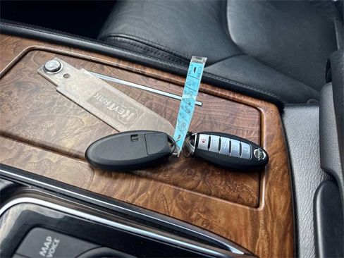 Certified 2022 Nissan Armada SL w/ Captain's Chairs Package image 6