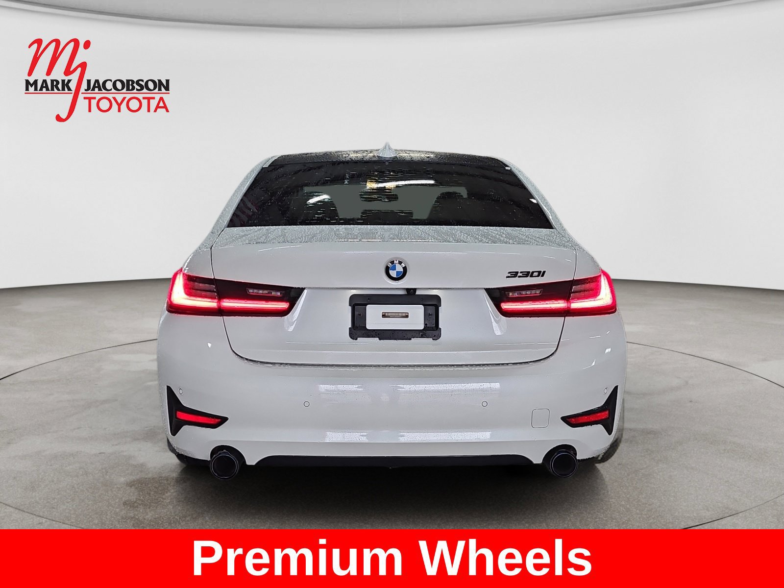 Used 2020 BMW 330i xDrive Sedan w/ Premium Package AWD/4WD image 10