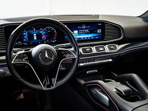 Certified 2025 Mercedes-Benz GLE 450 4MATIC w/ AMG Line Exterior image 4