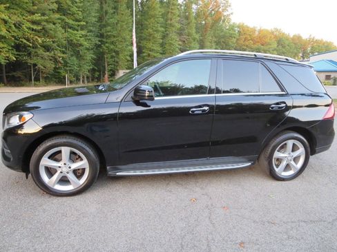 Used 2016 Mercedes-Benz GLE 350 4MATIC w/ Premium Package image 5