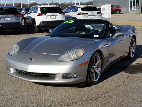 Used 2007 Chevrolet Corvette Convertible w/ Preferred Equipment Group image 17