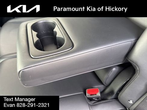 Used 2025 Kia Sorento S w/ Panoramic Sunroof Package image 17