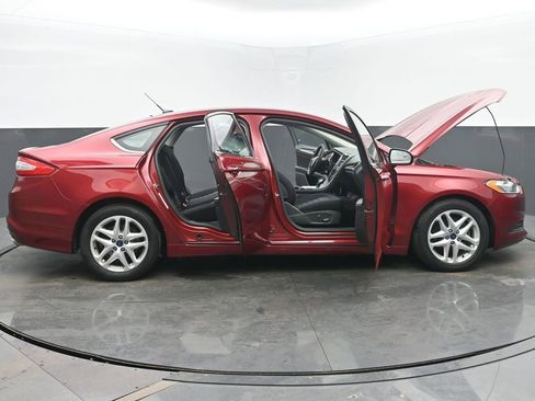 Used 2016 Ford Fusion SE image 57