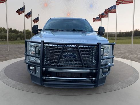 Used 2022 Ford F350 XLT w/ XLT Value Package image 7