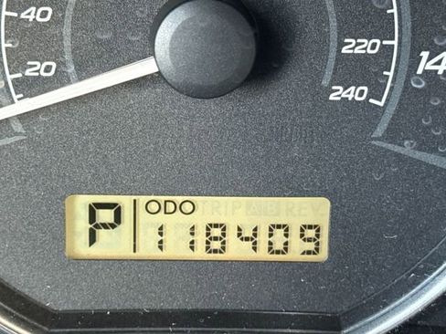 Used 2011 Subaru Forester 2.5X image 18