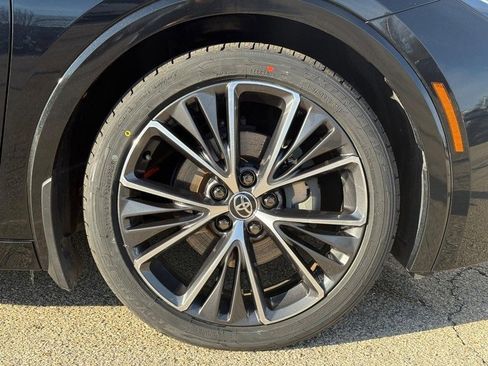 Used 2024 Toyota Prius XLE image 10