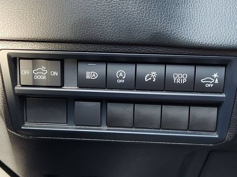 Certified 2025 Toyota Tundra Limited AWD/4WD image 24