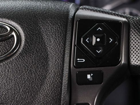 Used 2023 Toyota Tacoma TRD Off-Road AWD/4WD image 15