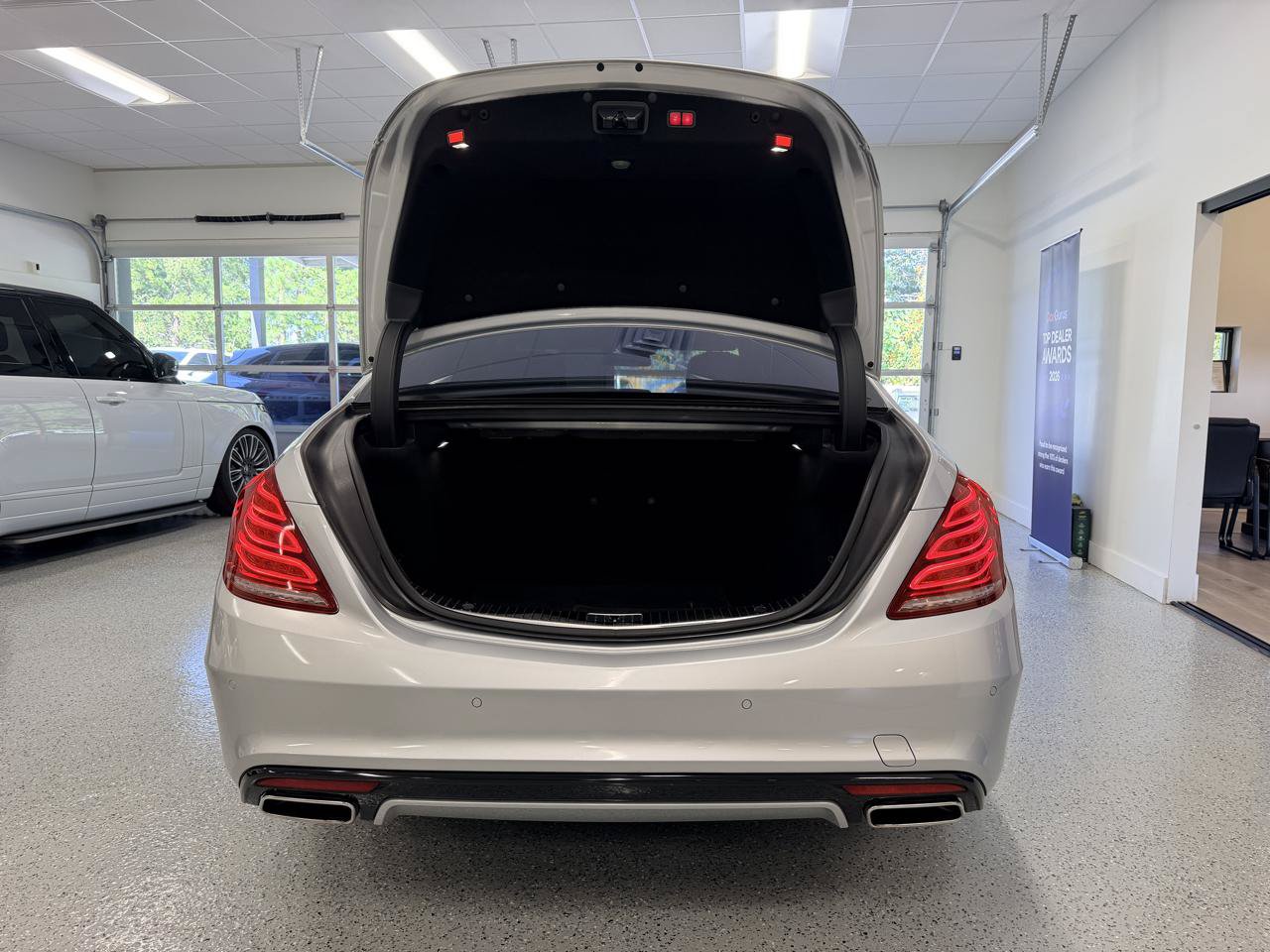 Used 2015 Mercedes-Benz S 550 Sedan image 27