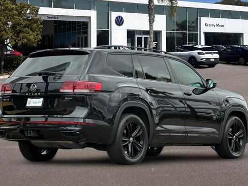 Used 2023 Volkswagen Atlas SEL R-Line AWD/4WD image 4