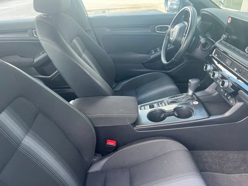 Certified 2025 Honda Civic Sport image 4