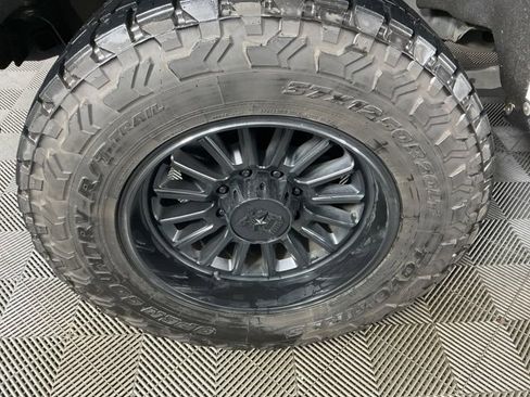 Used 2020 Ford F350 Lariat image 9