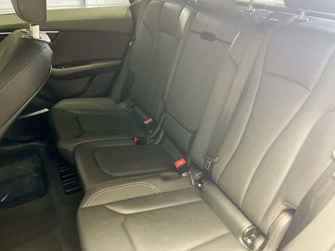 Used 2021 Audi Q8 Premium Plus image 21