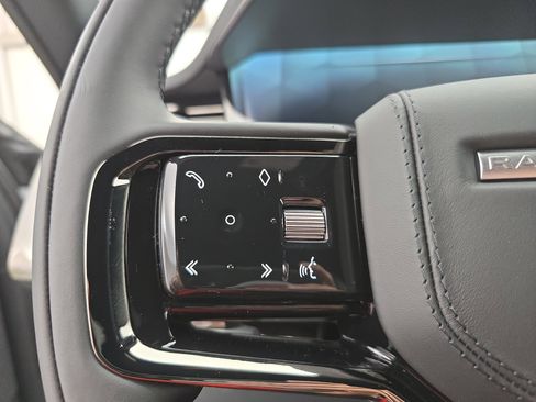 New 2025 Land Rover Range Rover Sport Dynamic SE image 17