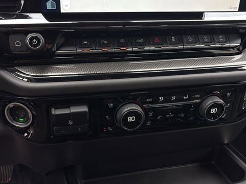 Certified 2025 Chevrolet Silverado 1500 ZR2 w/ Technology Package image 31