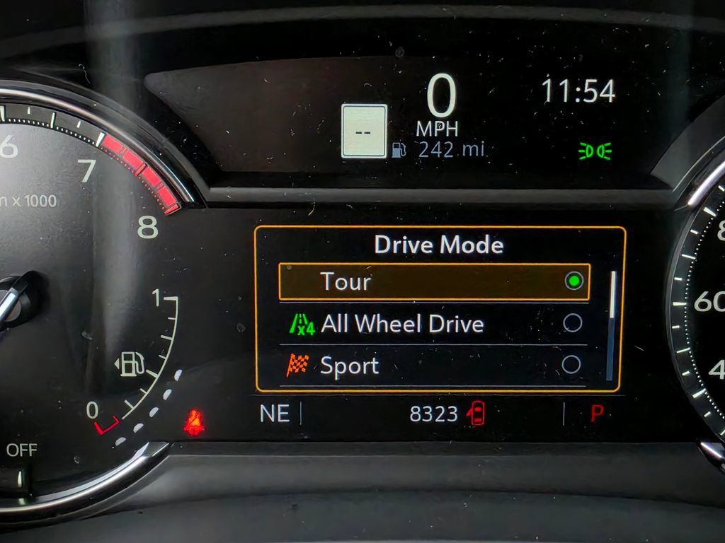 Used 2025 Cadillac XT6 Sport w/ LPO, Floor Liner Package AWD/4WD image 52
