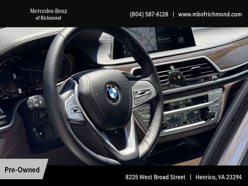 Used 2022 BMW 750i xDrive w/ Executive Package AWD/4WD image 13