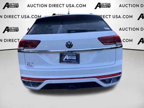 Used 2021 Volkswagen Atlas Cross Sport SE w/ Panoramic Sunroof Package FWD image 5