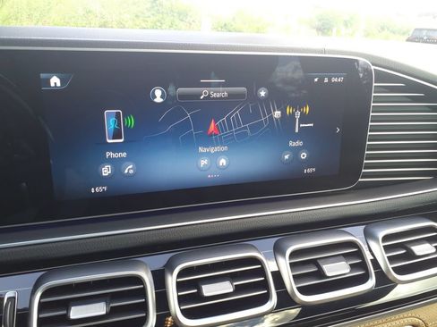 Certified 2024 Mercedes-Benz GLS 450 4MATIC image 28