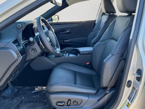 Certified 2023 Lexus ES 350 w/ Premium Package image 14