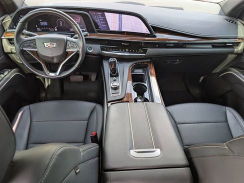 Certified 2022 Cadillac Escalade Luxury AWD/4WD image 19