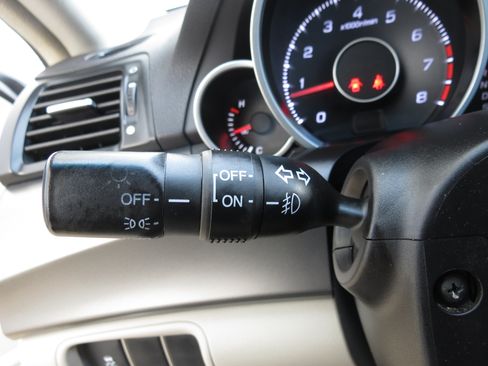 Used 2012 Acura TL w/ Technology Package FWD image 16