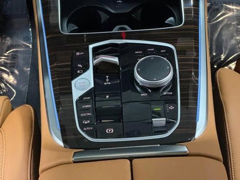 New 2026 BMW X5 xDrive50e image 16